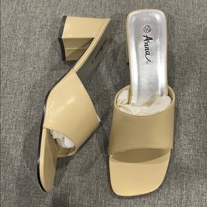 Women’s slip on heels